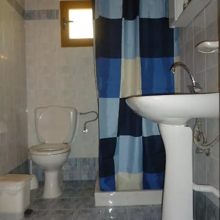 Marinos At Lourdata Village Appartamento