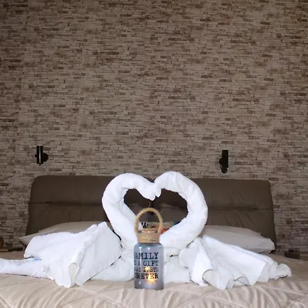 Marinos At Lourdata Village Apartman