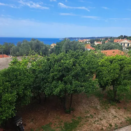 Marinos At Lourdata Village