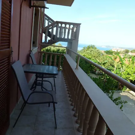 Marinos At Lourdata Village Apartmán