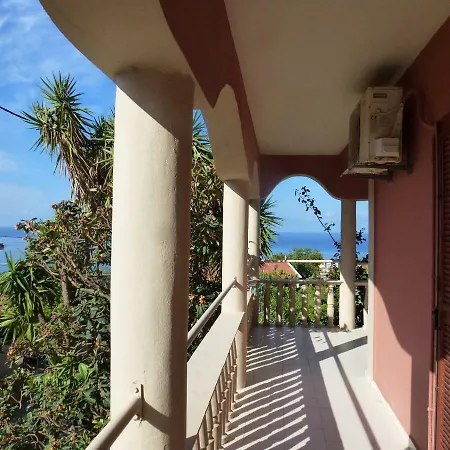 Marinos At Lourdata Village * Lurdáta