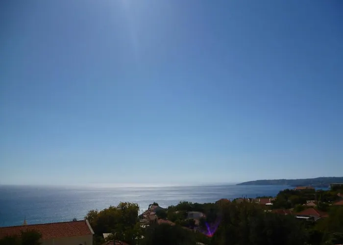 Marinos At Lourdata Village Apartamento